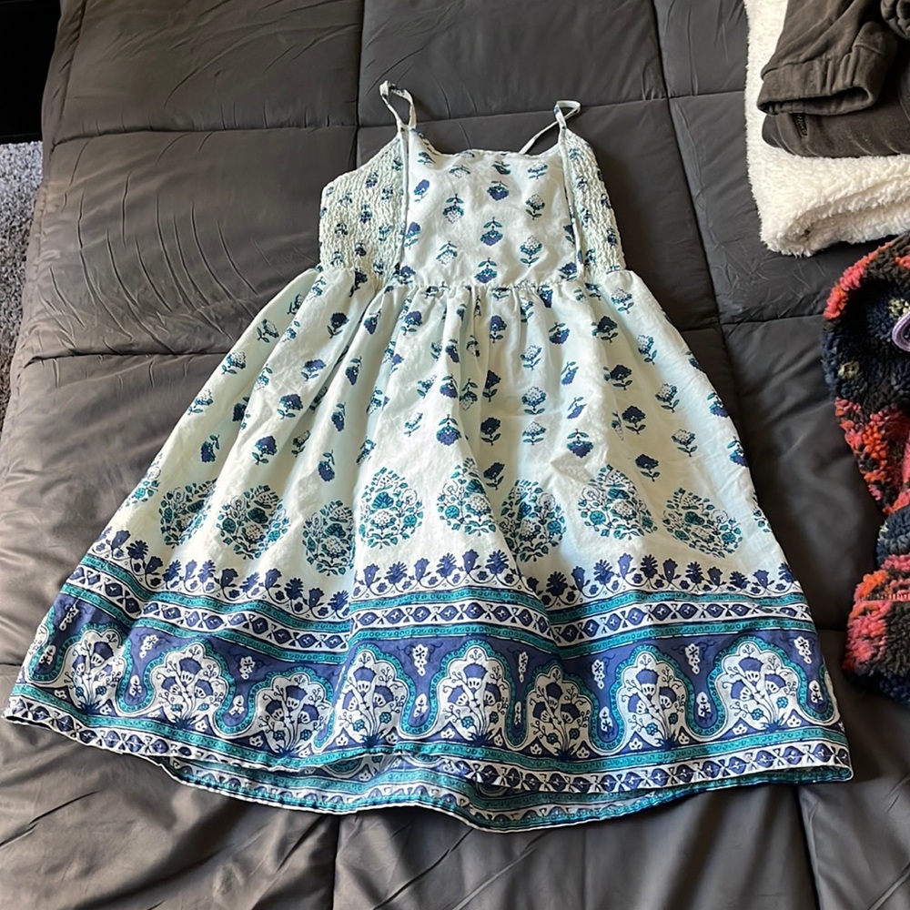 This is a pretty dress 👗!